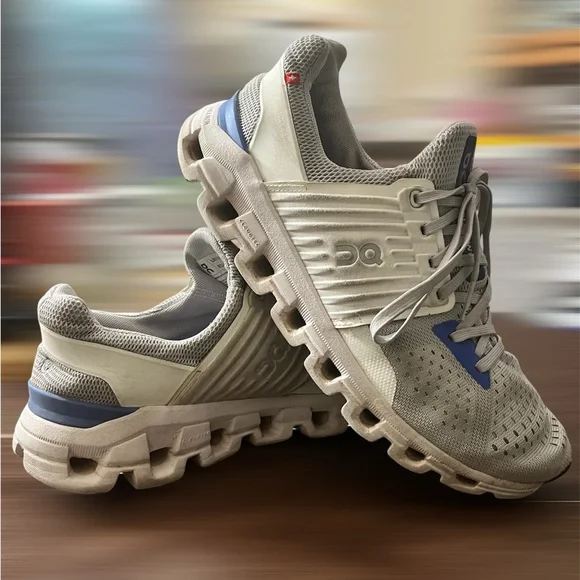 On Running Men's Tan and Blue Athletic Shoes - Picture 1 of 5